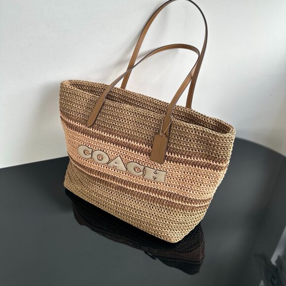 Coach woven tote bag Size: 33x17x30cm, opening size 45cm - Picture 2 of 9
